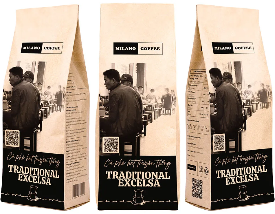 Cà phê hạt truyền thống Traditional Excelsa Milano Coffee bao bì túi giấy đen in hình thực khách thưởng thức cà phê tại quán